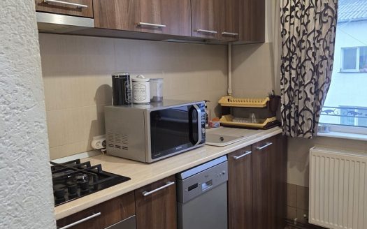 De vanzare apartament 4 camere in Curtea de Arges
