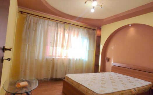 DE ÎNCHIRIAT | APARTAMENT 3 CAMERE CONFARG – CURTEA DE ARGES
